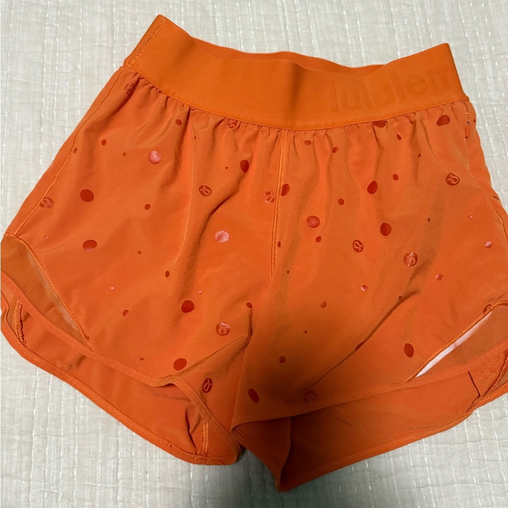Lululemon Hotty Hot High-Rise Shorts 4"